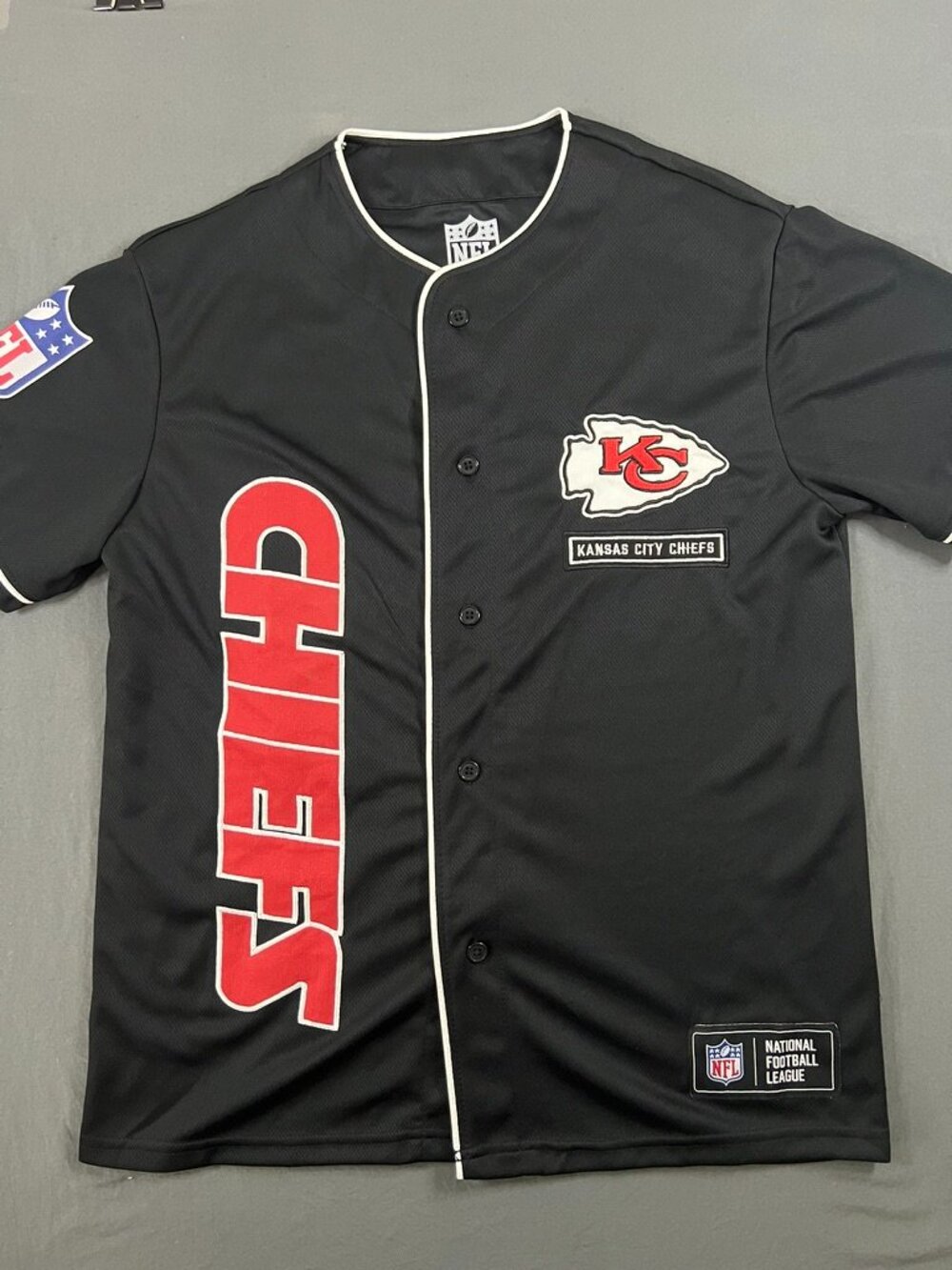 NFL Kansas City Baseball Jersey Embroidered Men's Small Black Collectible